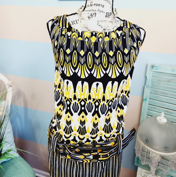 ILE New York Women's Plus Size Sleeveless Pattern Dress With Belt - Picture 4 of 9